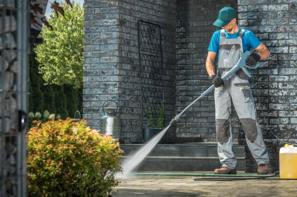 Best Driveway Pressure Washing  in Salem Lakes, WI